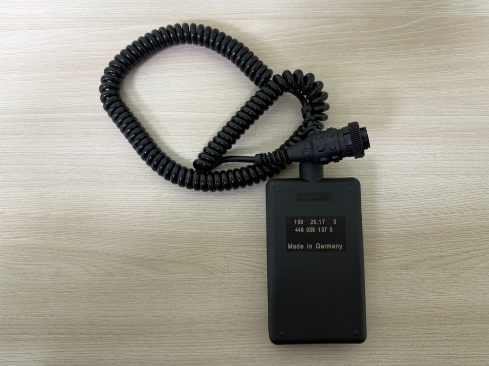 Пульт управления пневмоподвеской 446.056.137.0 / WABCO 4460561370