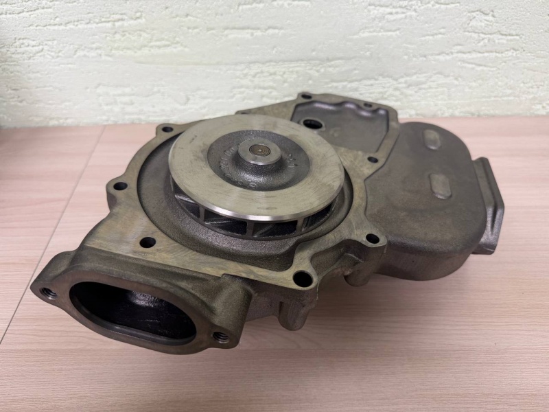 Комплект водяного насоса с металлической КамАЗ 5490, Mercedes-Benz Axor / Mercedes-Benz A4572002701