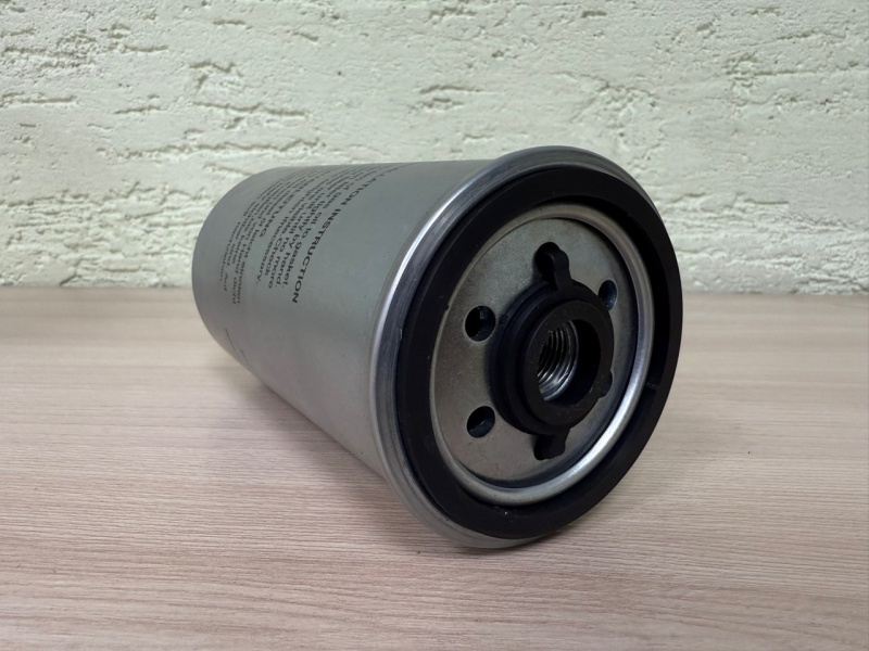 Фильтр тонкой очистки топлива (ан. WDK725, 2437700, 2437800, FF5139, FF5271 / PURE FILTER 725-1117010 